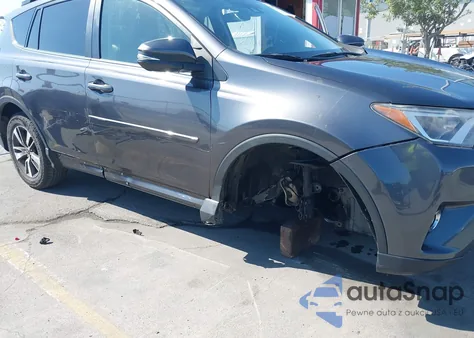 2018 Toyota Rav4 Xle from USA, damaged, VIN JTMRFREV2JJ717638